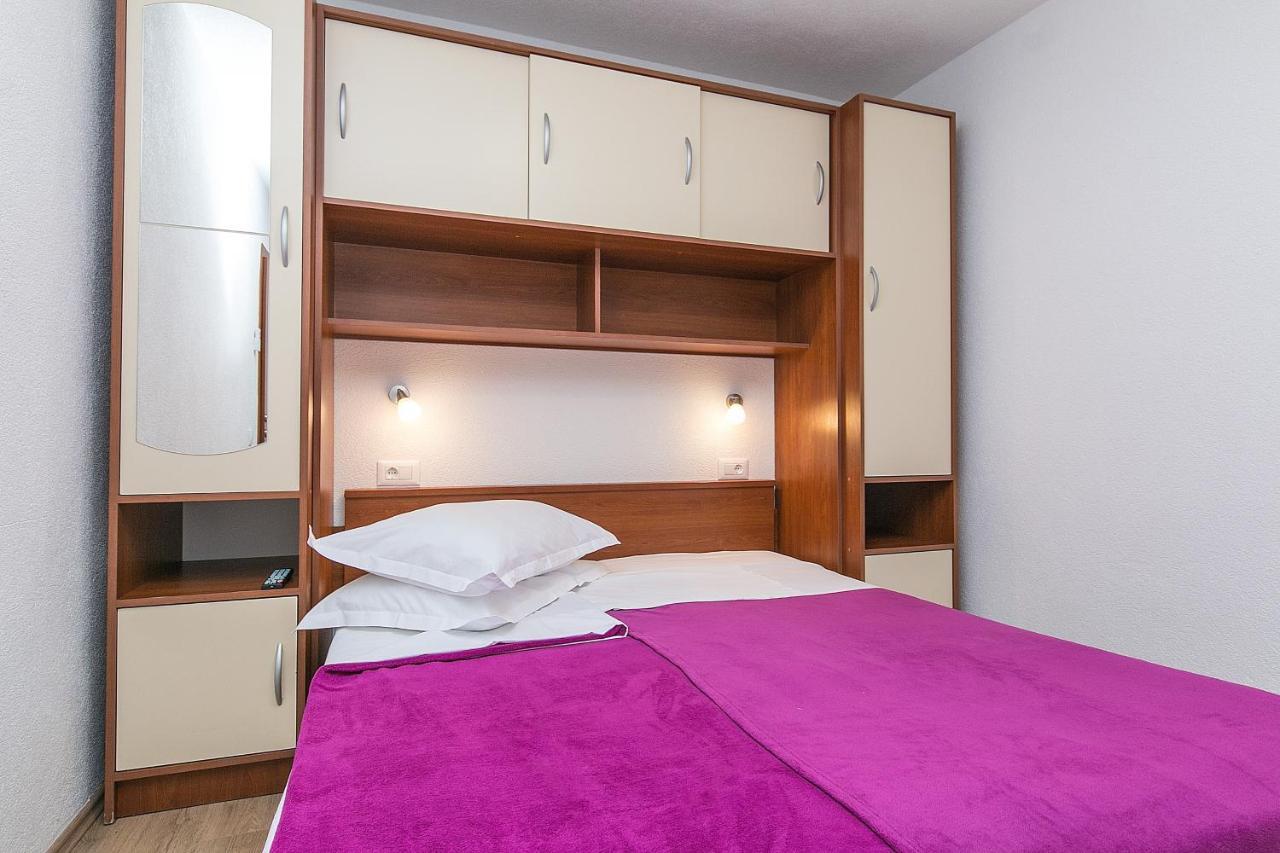 Apartments By The Sea Brela, Makarska - 20778 Extérieur photo