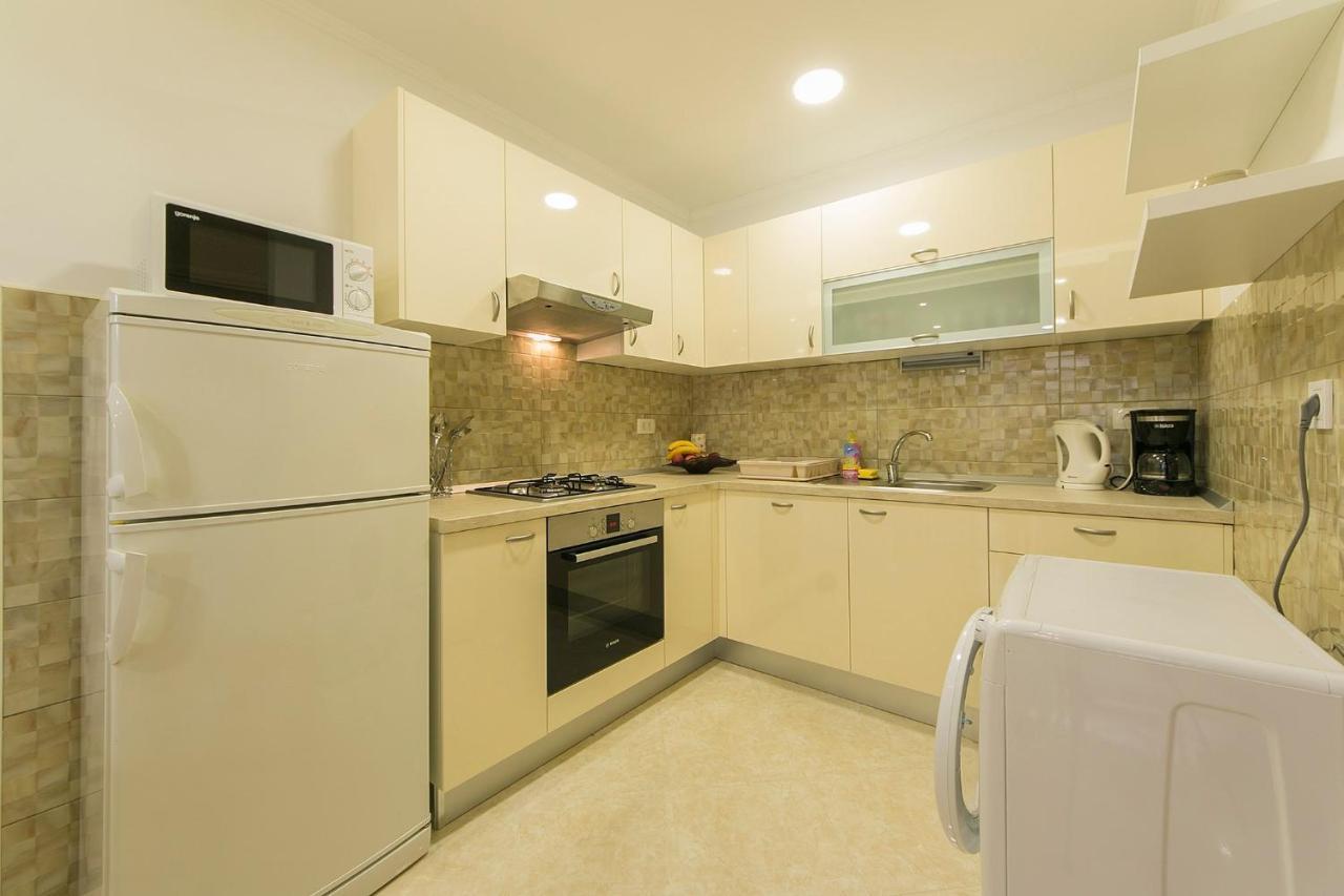 Apartments By The Sea Brela, Makarska - 20778 Extérieur photo